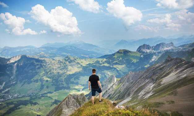 Guide d&rsquo;Alpinisme : Comment Pratiquer – Top 10 Montagnes à Escalader