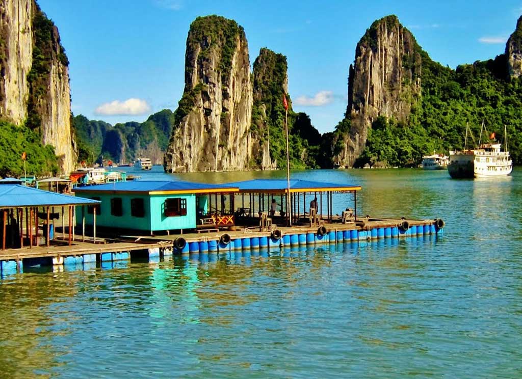 Cua Van Floating Village - Vietnam
